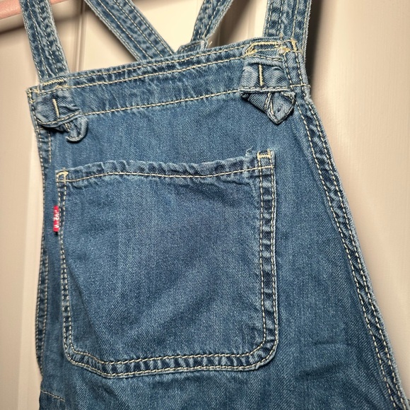 Levi’s Youth Denim Shortalls - Picture 2 of 6